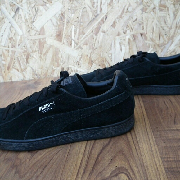 Puma Shoes - 💕NWT BLACK SUEDE PUMA SNEAKERS😍💕